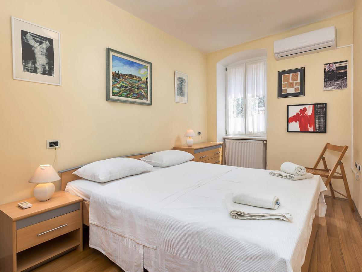 Ferri Fi 2Bdr Apartment By Irundo Ровінь Екстер'єр фото